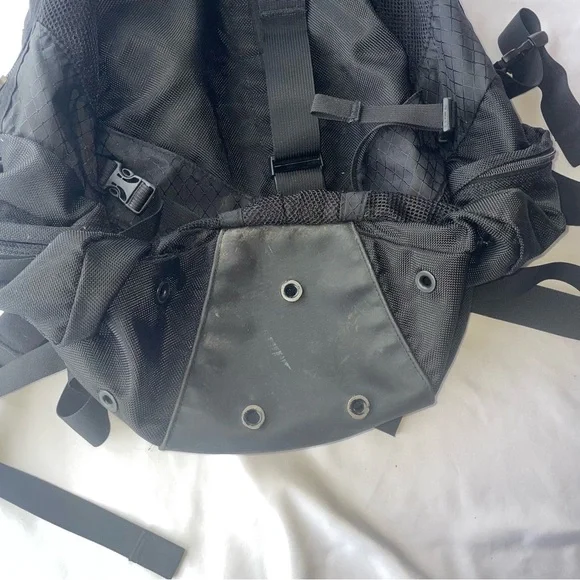 Vintage Oakley Icon 3.0 Tactical Backpack Y2K Black Nylon Skull Rare Streetwear - Picture 10 of 10